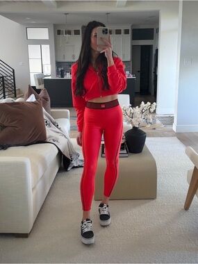 Alo Airlift High-Waist 7/8 Line Up Legging -
Red Hot Summer Size S